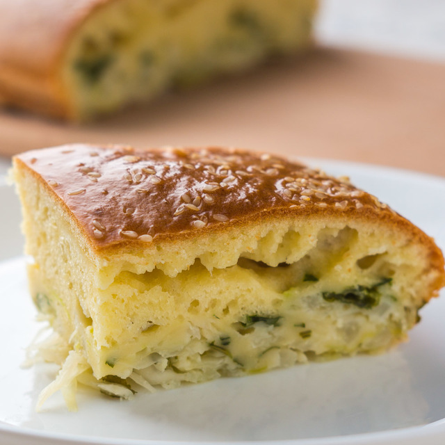 Фото к рецепту: Пирог с капустой. вкусно, пальчики оближешь!