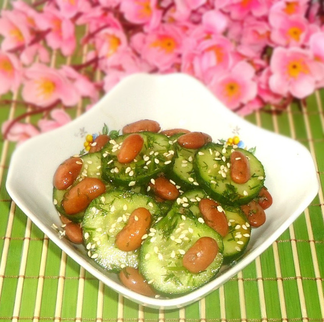 Фото к рецепту: Салат с фасолью в японском стиле