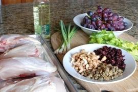 Фото к рецепту: Американский фруктовый салат с курицей 