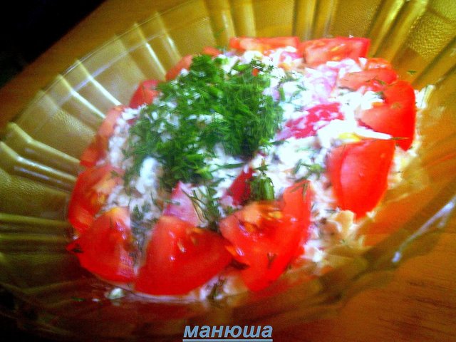 Фото к рецепту: Салат из помидор с брынзой