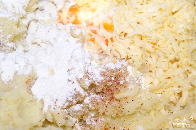Картофельная запеканка с соусом "Бешамель" - фото шаг 1