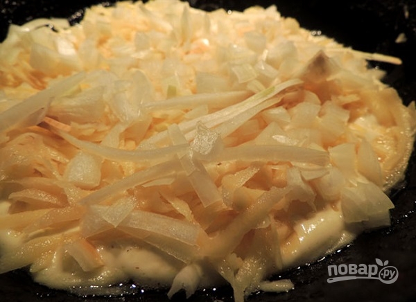Заливной пирог с картофелем и сайрой - фото шаг 6