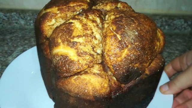 Фото к рецепту: Сладкий хлеб с корицей