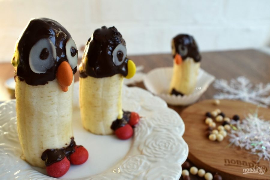 Пингвины из бананов - фото шаг 3