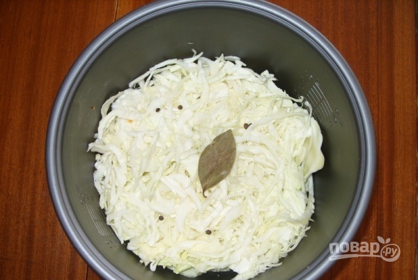 Тушеная капуста со сметаной и рисом - фото шаг 2