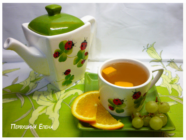 Фото к рецепту: Быстрый компот из винограда, апельсина и зеленого чая