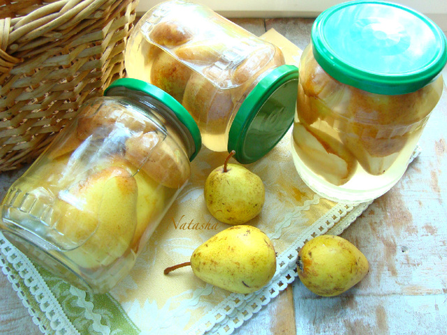 Фото к рецепту: Фрукты в сиропе с лимонным соком.