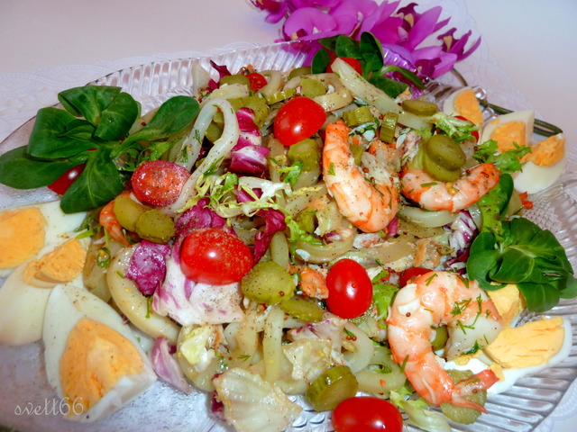 Фото к рецепту: Салат морской бриз с камчатской ноткой