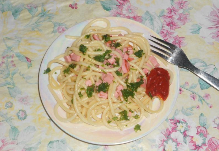 Cпагетти с колбасой - фото шаг 5