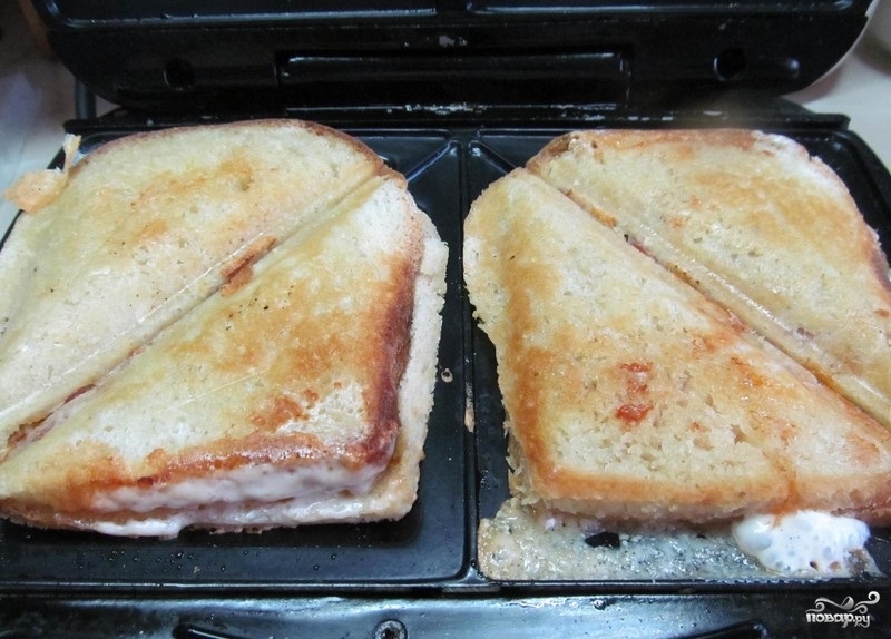 Горячие бутерброды в бутерброднице - фото шаг 3