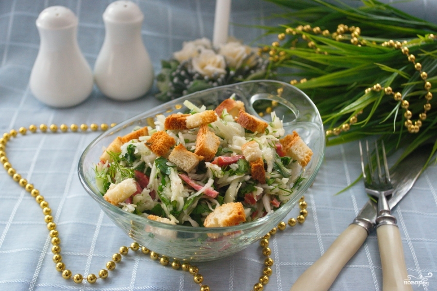 Салат с салями и сухариками - фото шаг 5