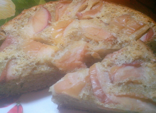 Фото к рецепту: Овсяно-яблочный пирог-перевертыш