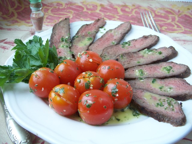 Фото к рецепту: Страчетти, салат из говядины- гриль