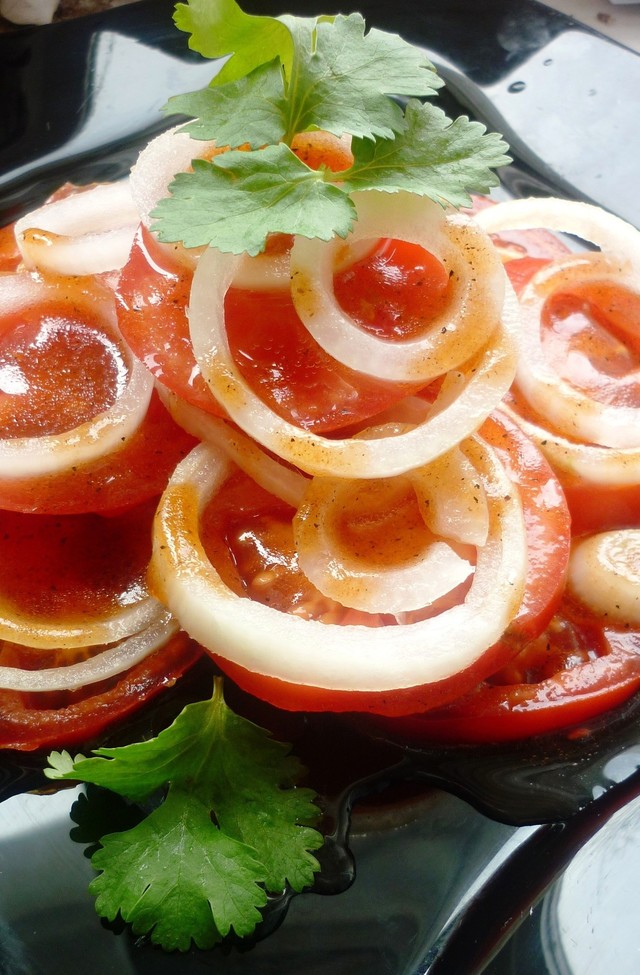 Фото к рецепту: Два овощных салатика,просто и вкусно