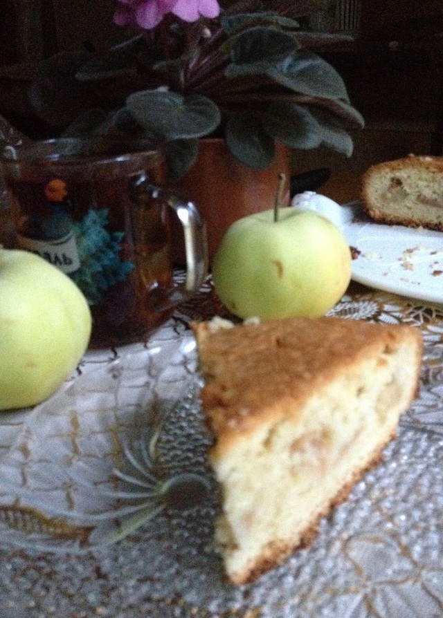 Фото к рецепту: Яблочно-миндальный пирог французские мотивы 