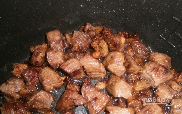 Жареное мясо с картошкой в мультиварке - фото шаг 2
