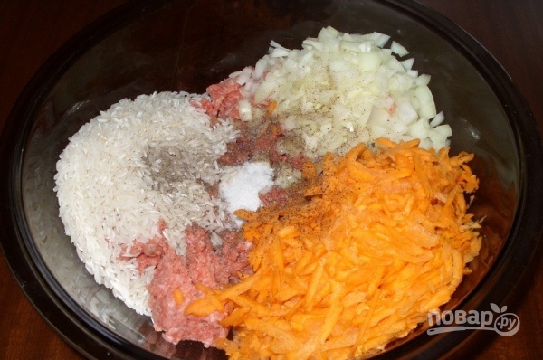 Тушеная капуста со сметаной и рисом - фото шаг 1