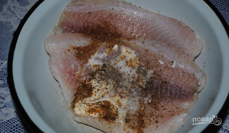 Рыба, запеченная в фольге в мультиварке - фото шаг 1