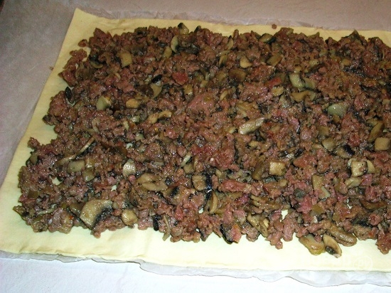 Мясной пирог в духовке - фото шаг 6