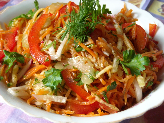 Фото к рецепту: Мой вариант моркови по-корейски и вариация на тему