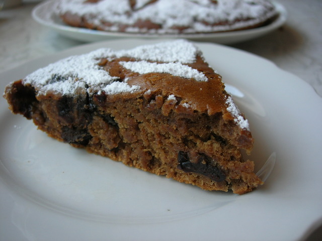 Фото к рецепту: Постный пирог с черносливом и кофе. видео