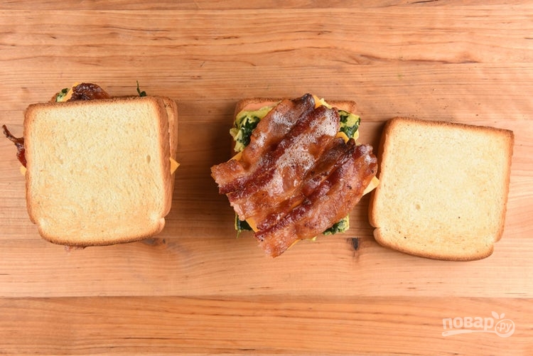 Сэндвичи с яйцом и беконом - фото шаг 5