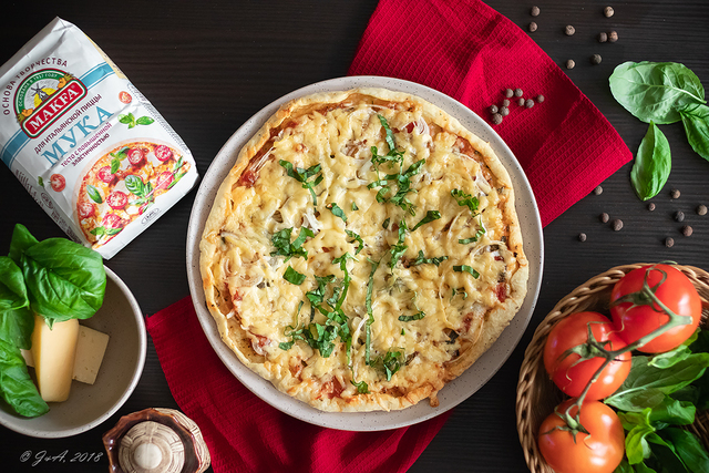 Фото к рецепту: Лактовегетарианская пицца по мотивам pizza pugliese