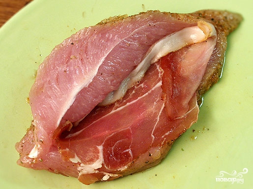 Филе индейки со свининой в духовке - фото шаг 2