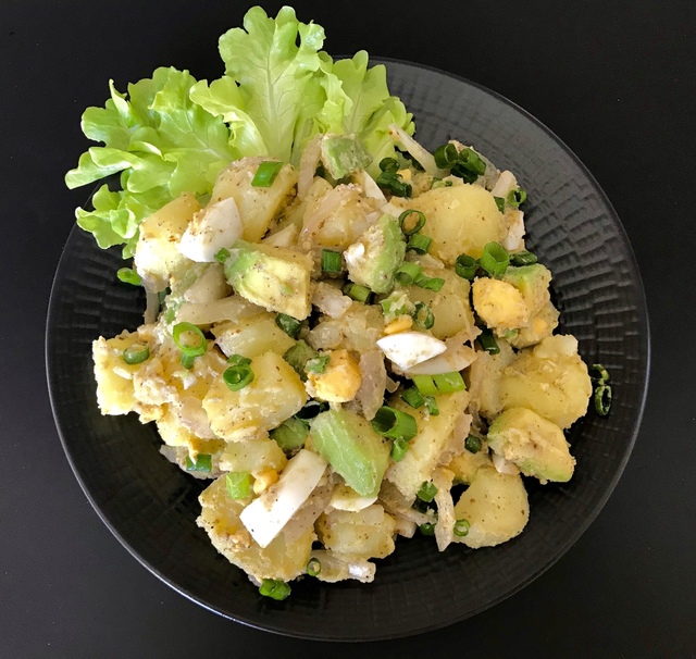 Фото к рецепту: Картофельный салат с сумахом