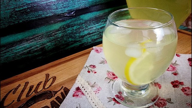 Фото к рецепту: Вкуснейший домашний лимонад