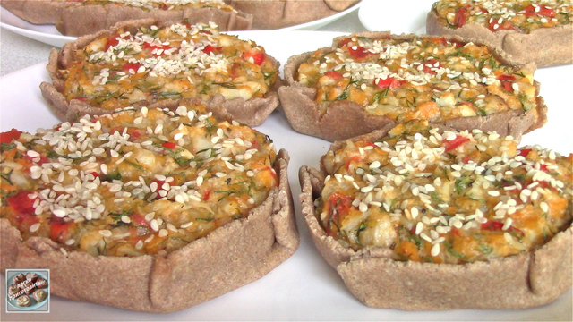 Фото к рецепту: Постные (вегетарианские) корзиночки из ржаной муки с овощной начинкой