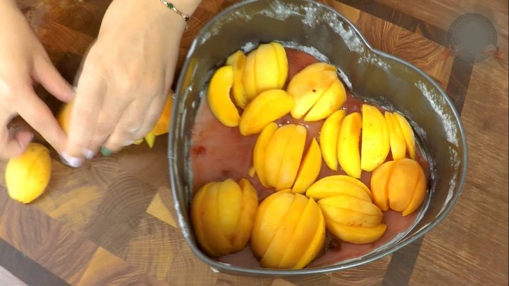 Пирог «перевертыш» с абрикосами и карамелью