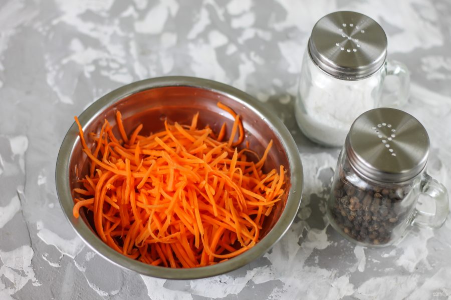 Салат из селедки с морковью - фото шаг 2