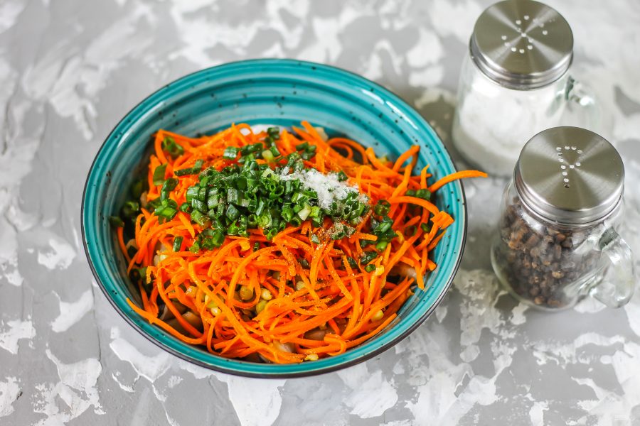 Салат из селедки с морковью - фото шаг 7