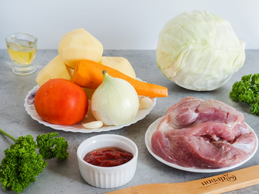 Капуста с мясом и картошкой в мультиварке - фото шаг 1