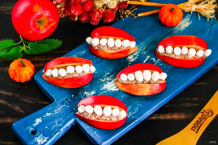 Улыбка с зубами на Хэллоуин - фото шаг 5