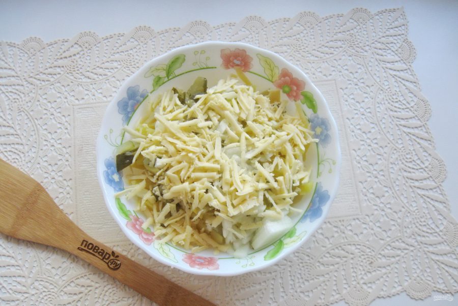 Салат "Мышка" с сыром - фото шаг 6