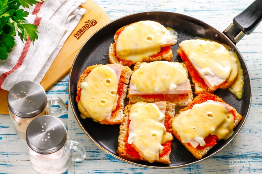 Бутерброды с ветчиной и сыром - фото шаг 7