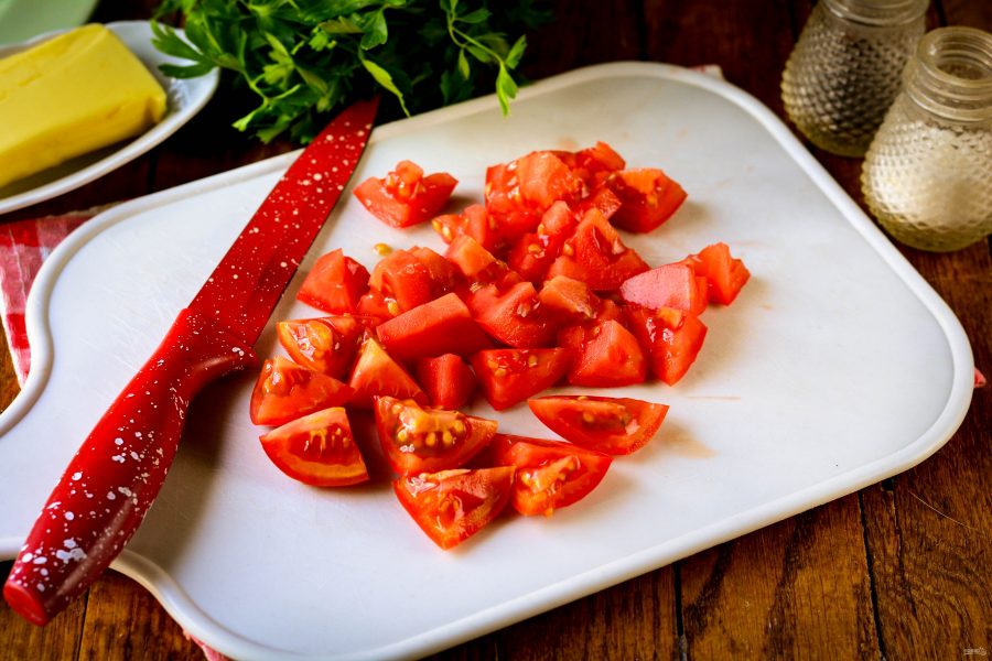 Лапша с помидорами и колбасой - фото шаг 4