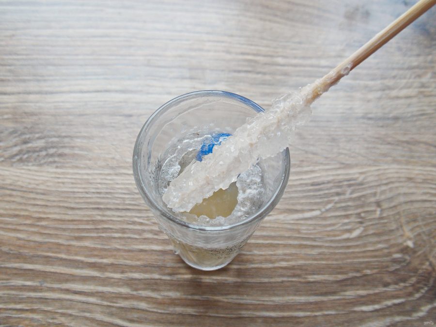 Сахарные кристаллы на палочке - фото шаг 7