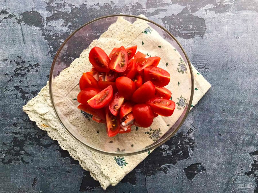 Салат "Красное море" с креветками и крабовыми палочками - фото шаг 5