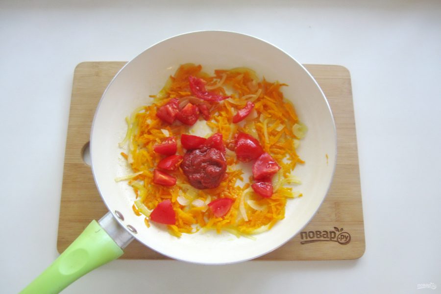 Камбала в томатном соусе - фото шаг 3