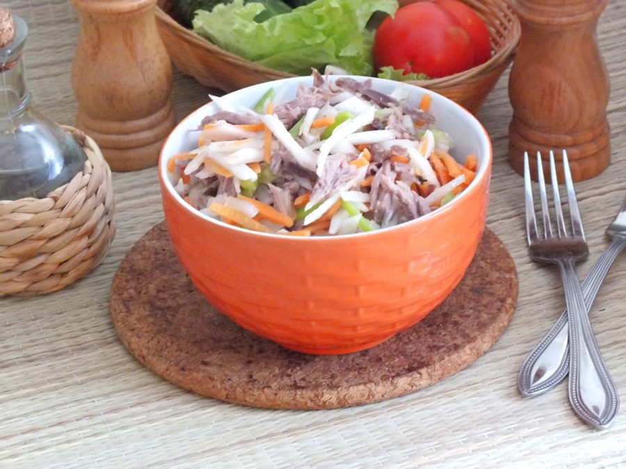 Мясной салат с дайконом - фото шаг 8