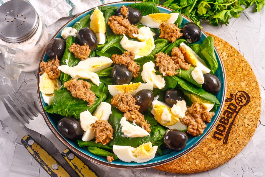 Салат с тунцом и маслинами - фото шаг 7