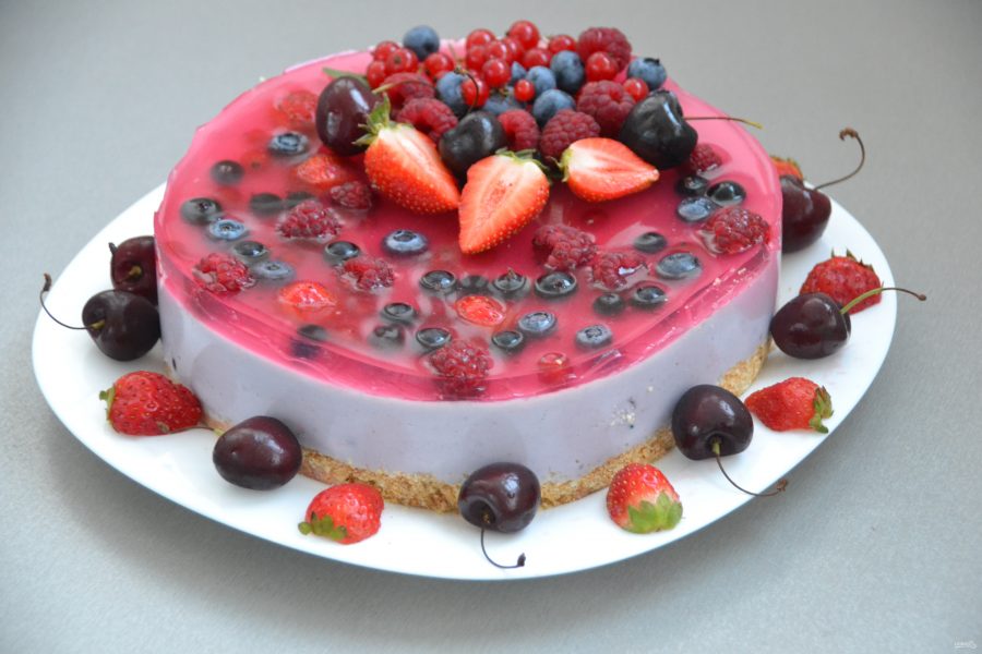 Торт с ягодами без выпечки - фото шаг 20