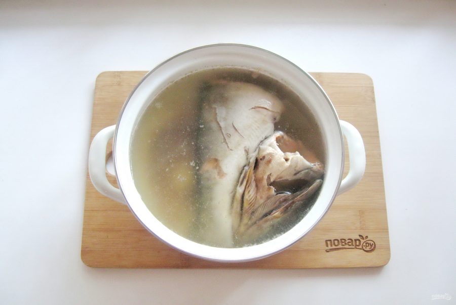 Сливочный суп с красной рыбой - фото шаг 3