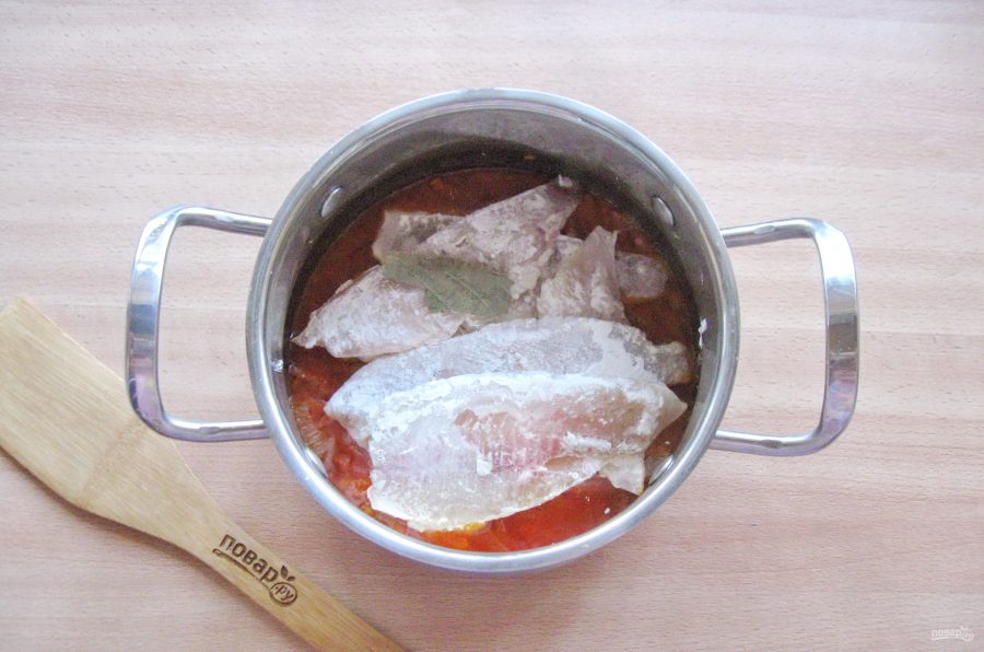 Тилапия в томатном соусе - фото шаг 6