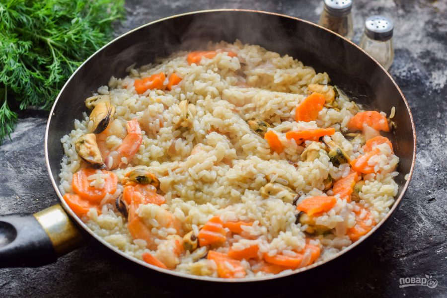 Рис с мидиями и креветками - фото шаг 8