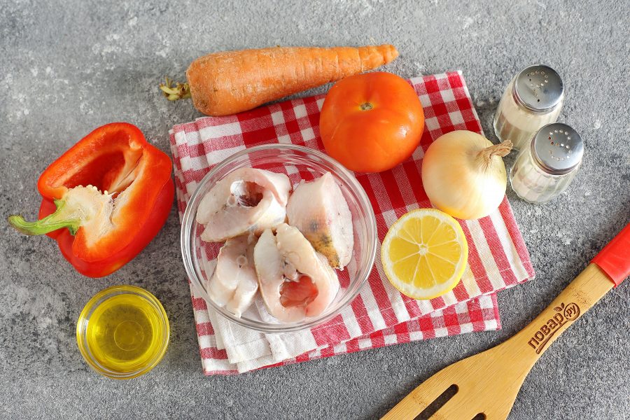 Рыбные стейки с овощами в духовке - фото шаг 1