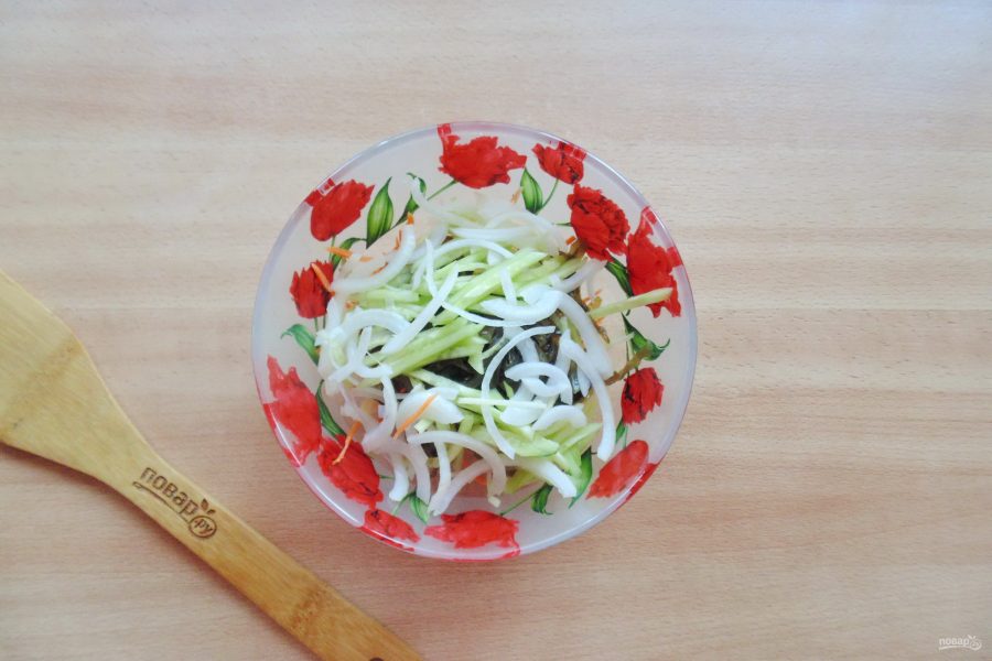 Витаминный салат из морской капусты - фото шаг 6